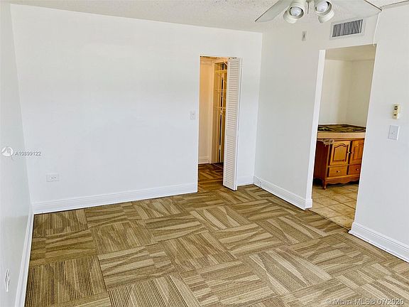 4th image of 1881 Washington Ave APT 15H