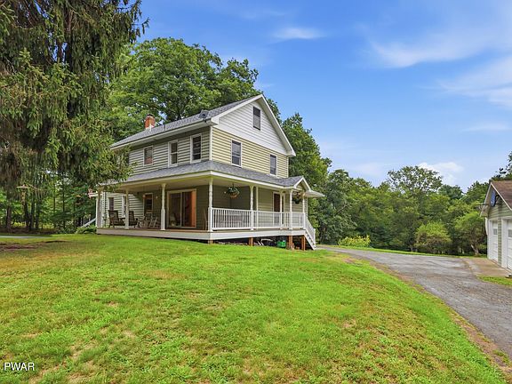 2nd image of 562 Swamp Brook Rd