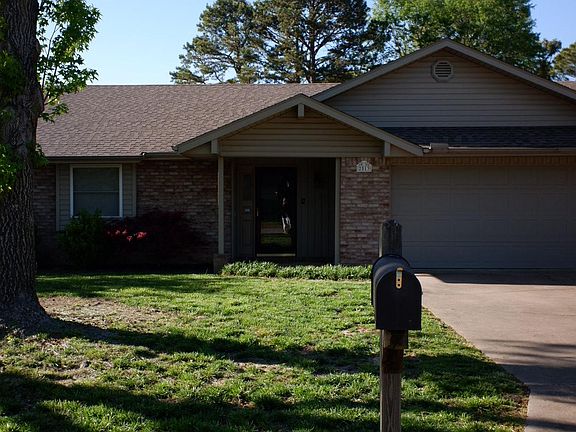 3rd image of 2513 W Beau Dr