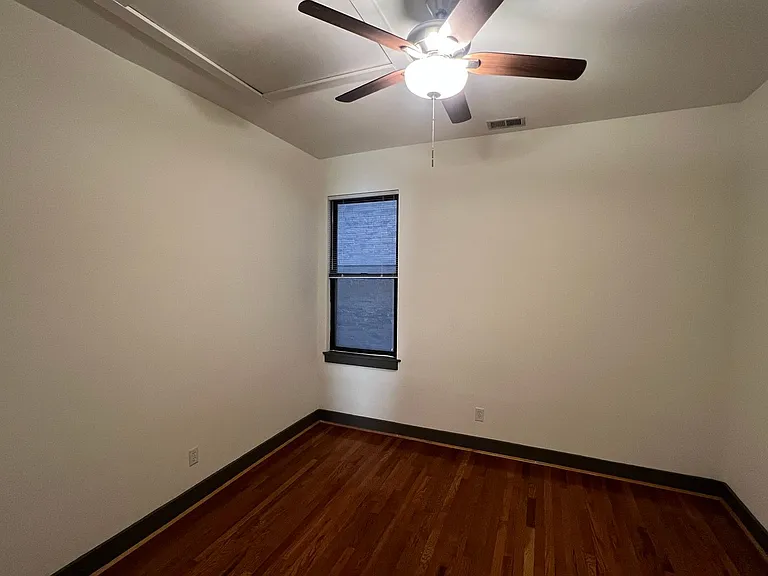24-28 E 15th — Photo 12