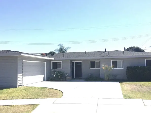 895 Sonora Rd, Costa Mesa, CA 92626