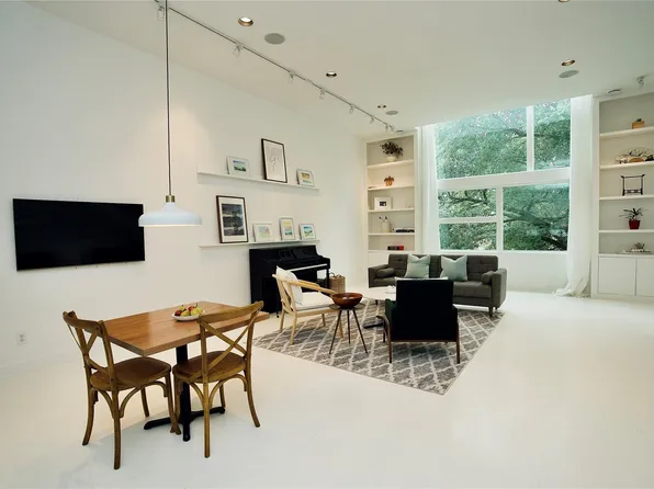 1820 Southmore Blvd #C, Houston, TX 77004