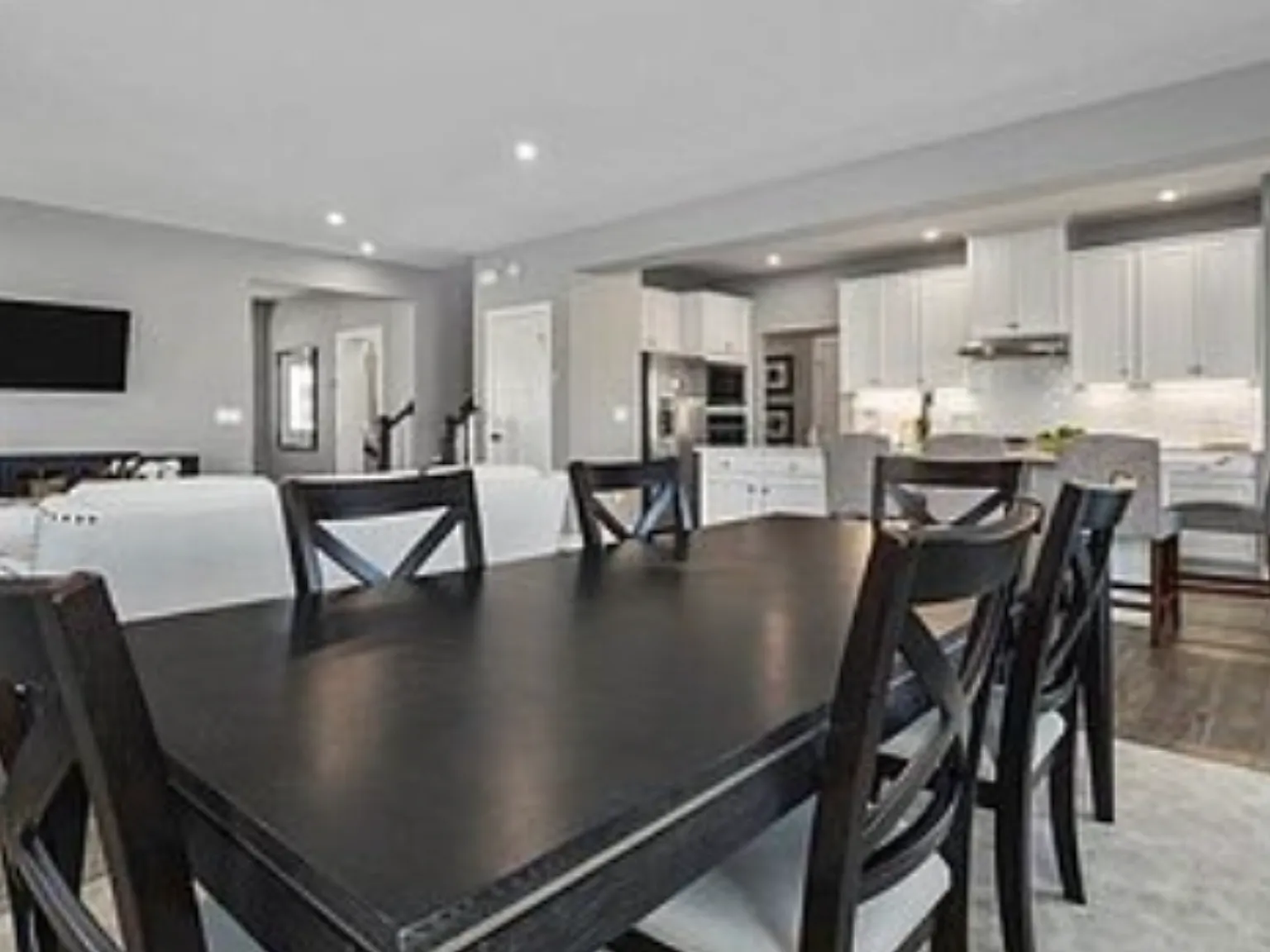 4 bed, 2950 sqft, $3,600 — Photo 4