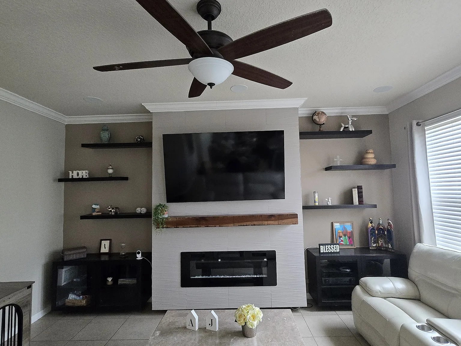 4 bed, 2082 sqft, $2,550 — Photo 3