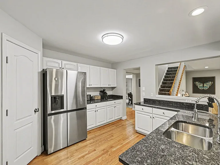 2580 Hingham Ln — Photo 12