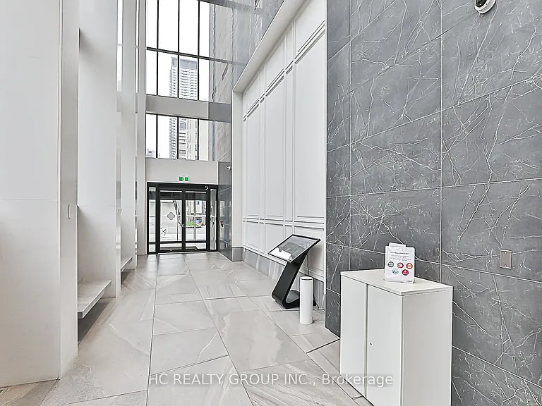 3 Gloucester St #3912 — Photo 3