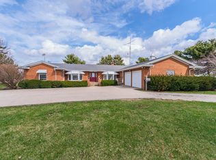 510 S Towanda Barnes Rd, Bloomington, IL 61705