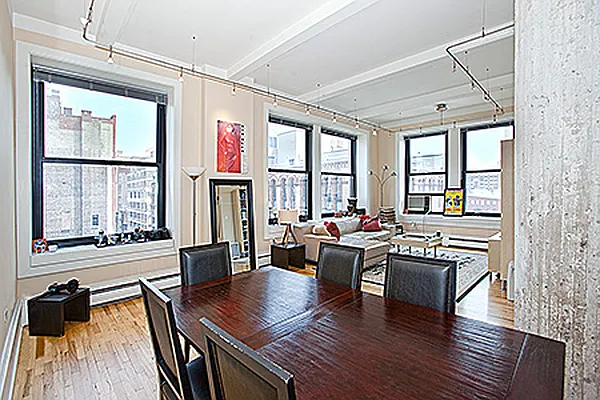 Sold by KG & Company | media 17