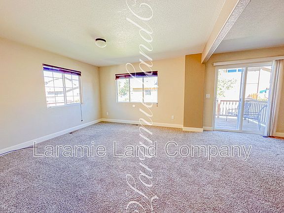 5th image of 4133 Moraine St