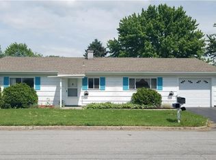 5791 Fairview Dr, Sanborn, NY 14132