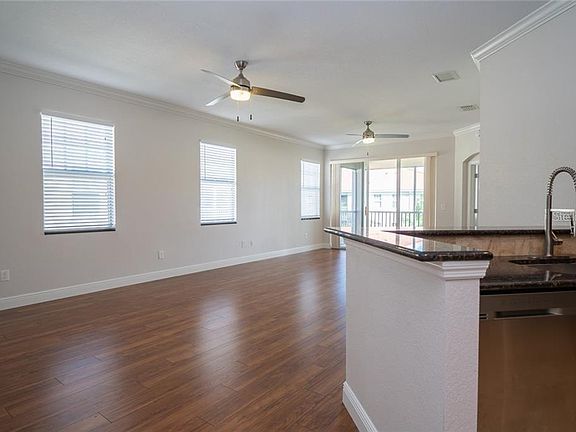 5th image of 240 W End Dr Unit 1321