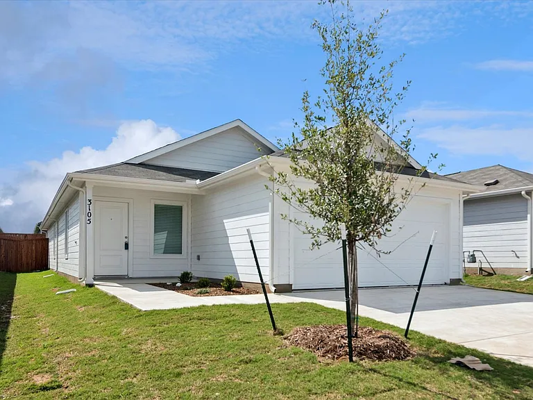 3105 Campeiro Ave — Photo 2