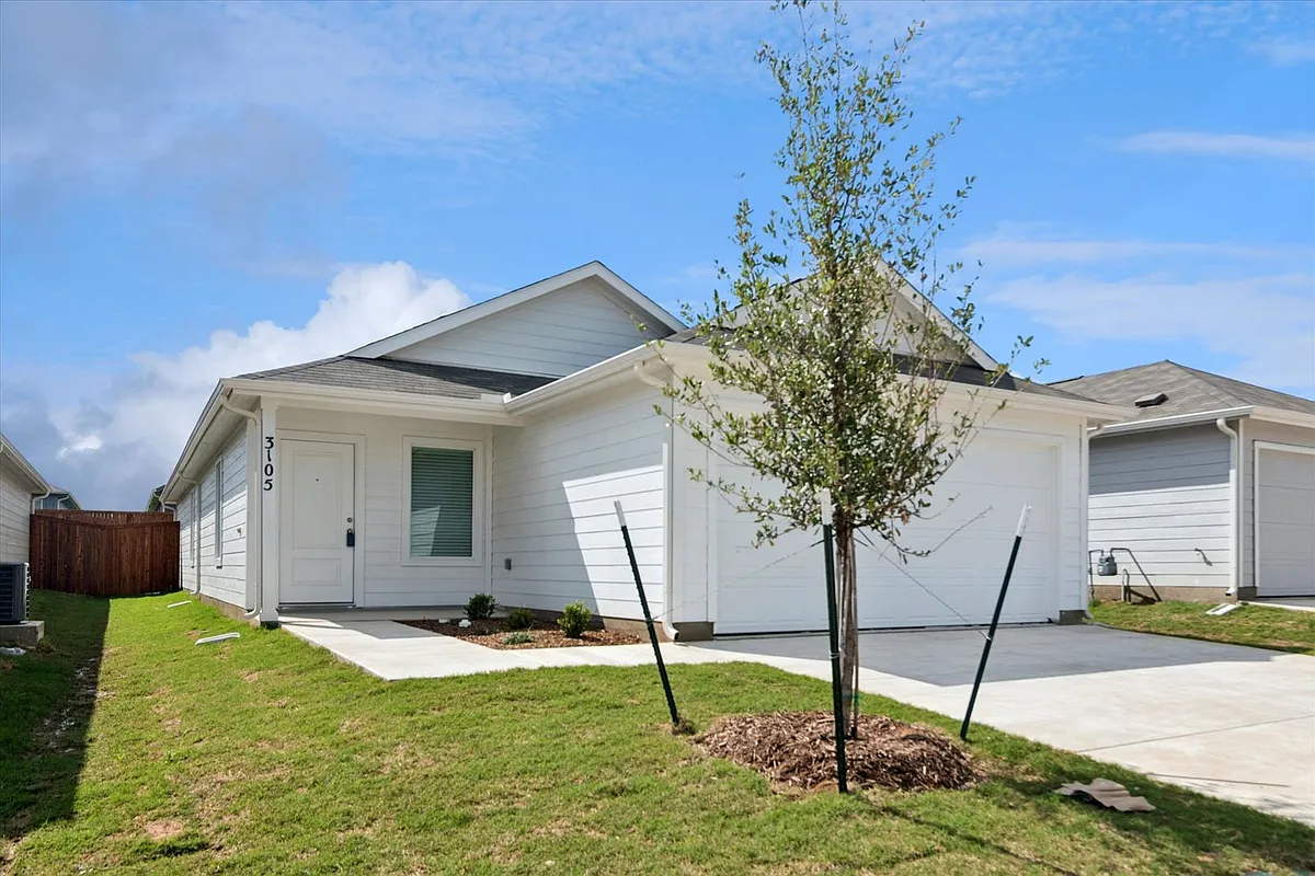 Building Photo - 3105 Campeiro Ave