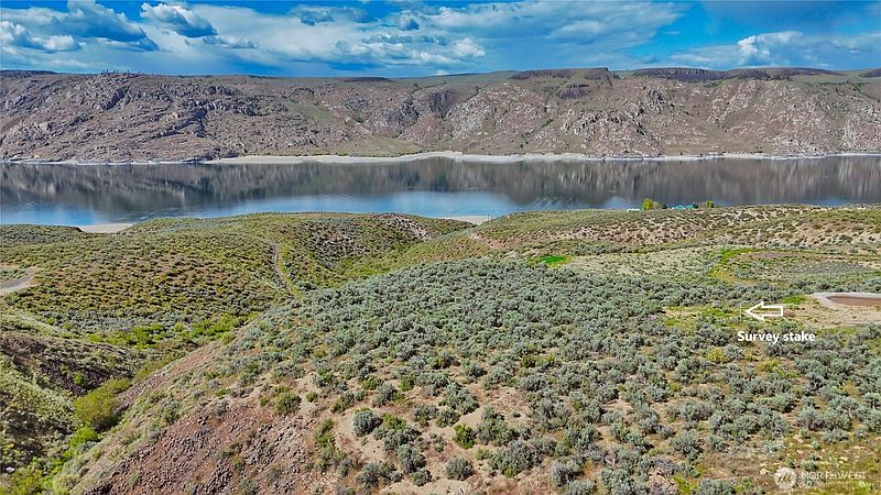 4th image of 46230 Arrowleaf Canyon Drive N