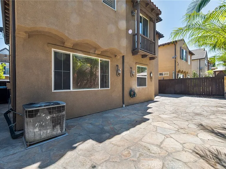 3513 W Hughes Ln — Photo 11