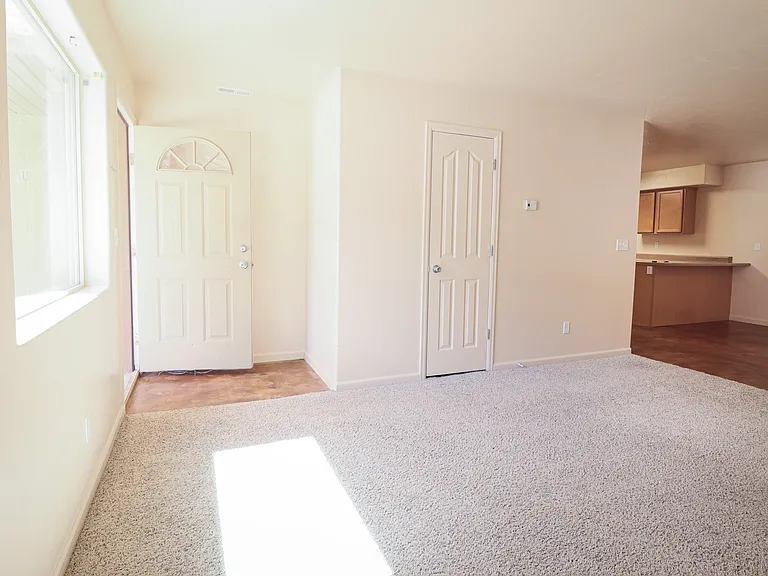2589 E Cactus Rd #D — Photo 15