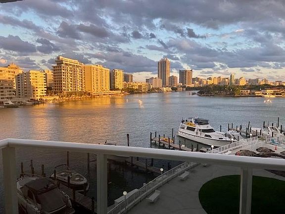 2nd image of 900 Bay Dr APT 402