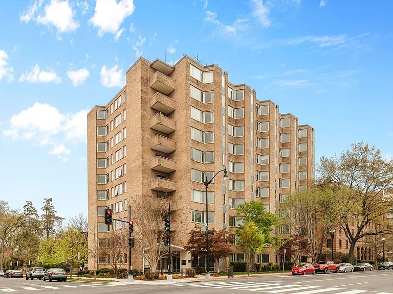 2800 Wisconsin Ave NW #Penthouse 1002 — Photo 3