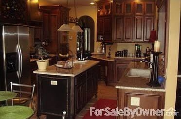 Kitchen w/ Nook