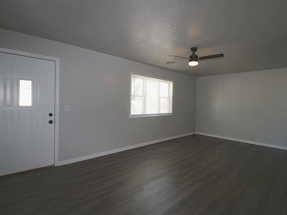 3rd image of 621 N Werber St