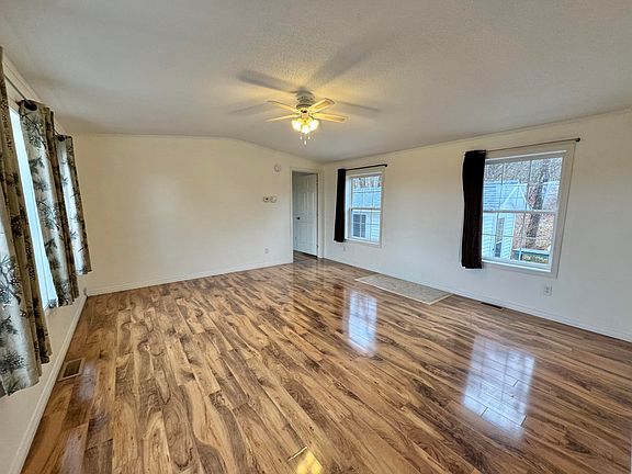 4th image of 6 Mount Olive Heights