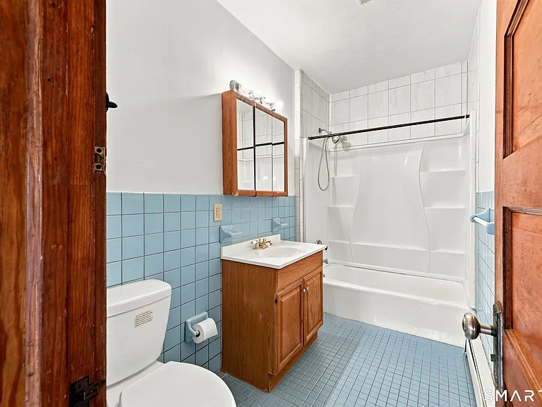 126 Booth St #3 — Photo 23