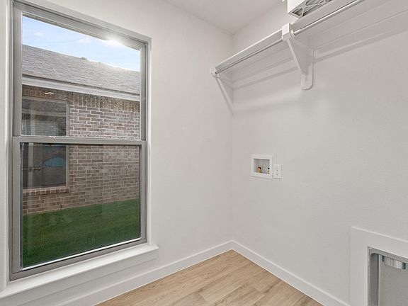 5th image of 8608 24th St