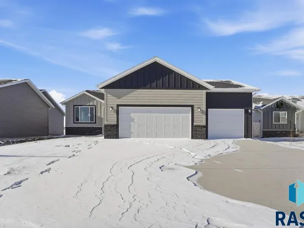 213 Plainside Ave, Harrisburg, SD 57032