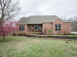 17979 Village Estate Dr, Springdale, AR 72764