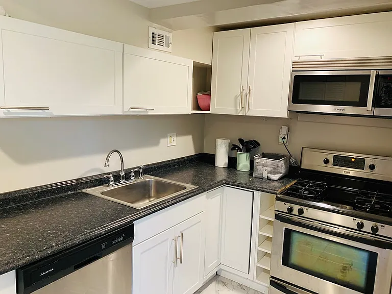 613 Gallatin St NW #B — Photo 16