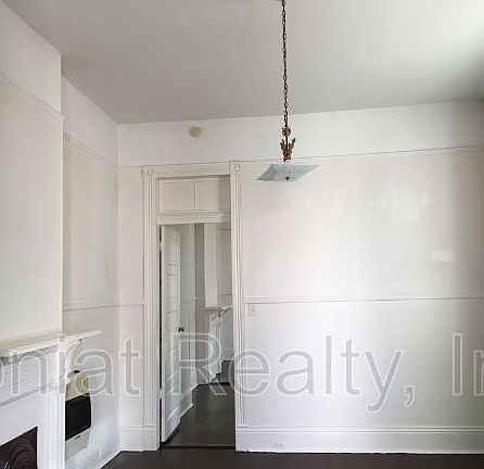 3rd image of 3032 Palmyra St Unit 3032