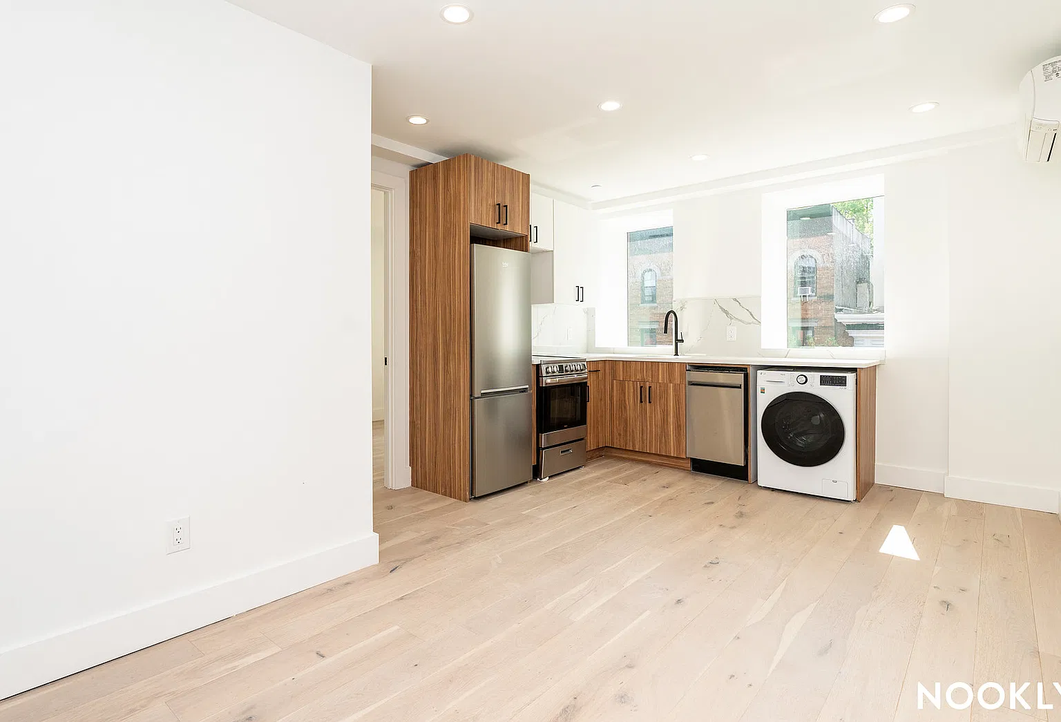 485 Tompkins Avenue — Photo 1