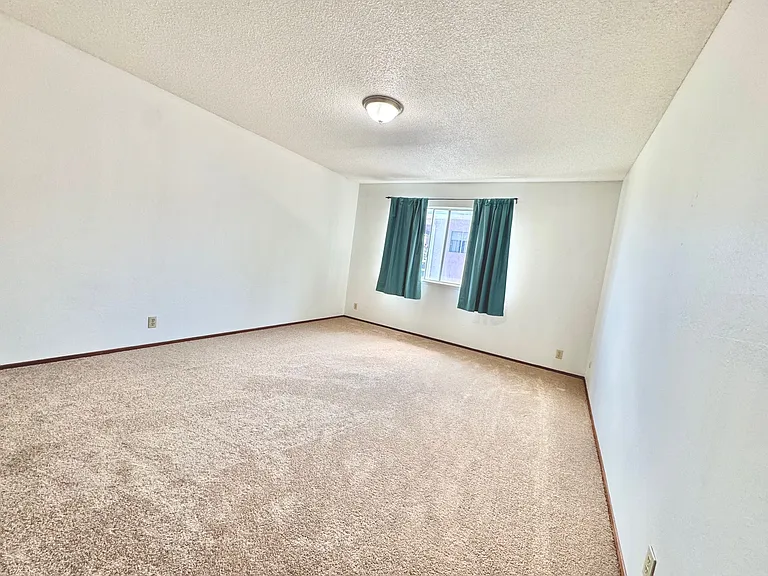 3061 Kansas St #4 — Photo 18
