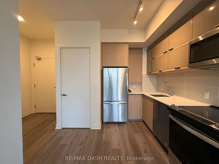 10 Deerlick Ct #104 — Photo 3