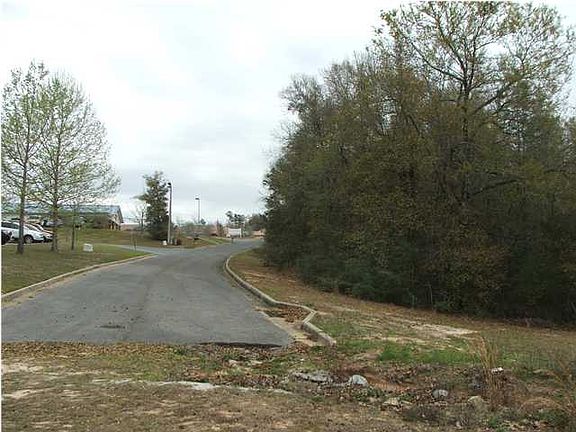5th image of 1 Acre Medcrest Dr