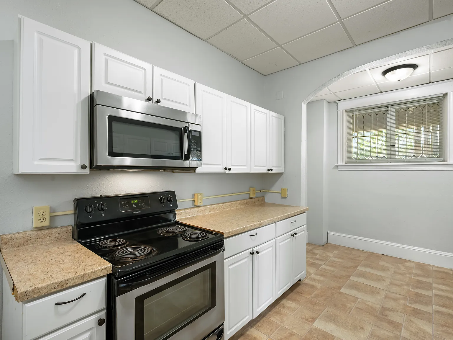 3 bed, $1,375 — Photo 4