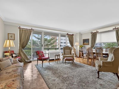 100 Hilton Avenue #411, Garden City, NY, 11530