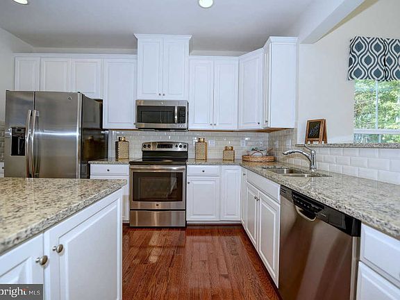 5th image of 417 Rogers Ford Ln