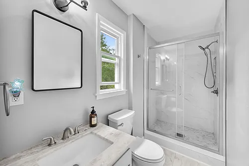 5048 Maplewood Dr Photo 1