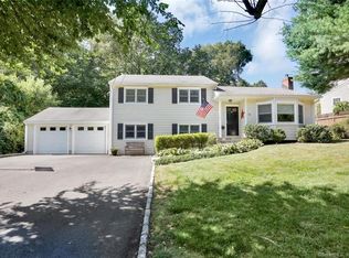 33 Red Bird Rd, Stamford, CT 06905
