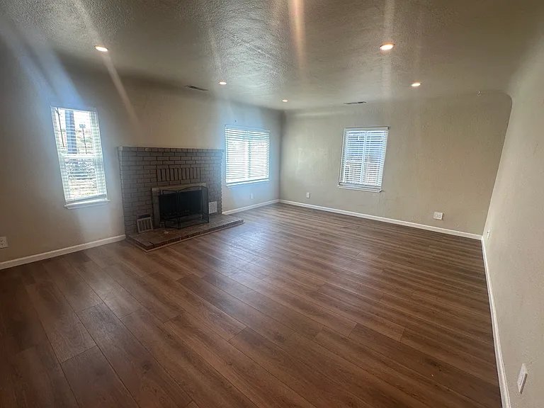 3339 Oakley Rd — Photo 6