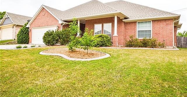 1st image of 716 Twin Oaks Ct