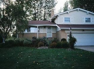 7232 Somerville Dr, Bedford, OH