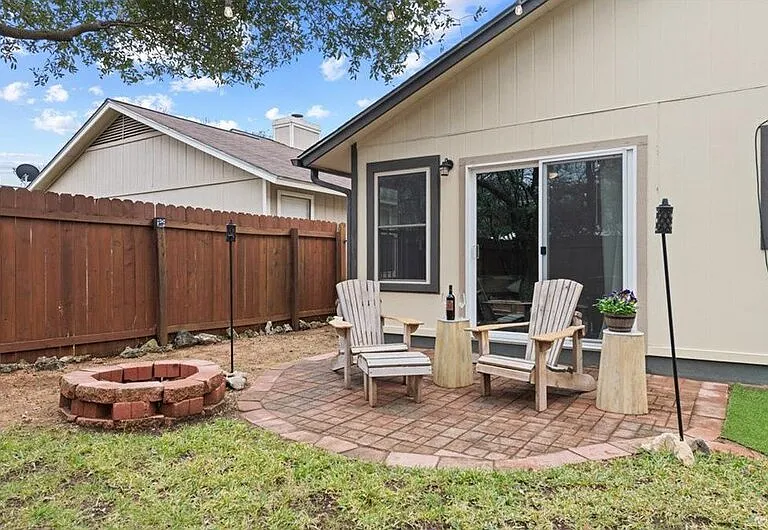 12719 Covington Trl — Photo 33