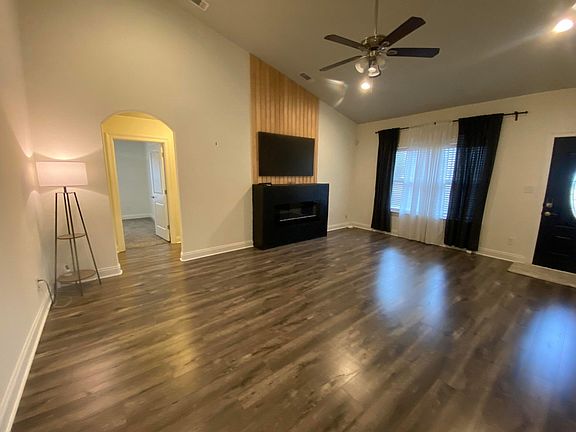 2nd image of 6841 Nelson St
