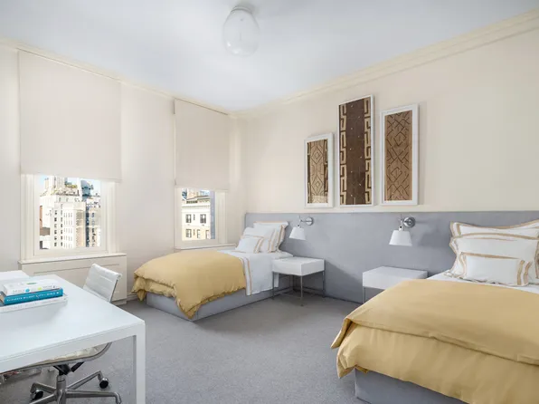 755 Park Avenue image 10 of 14