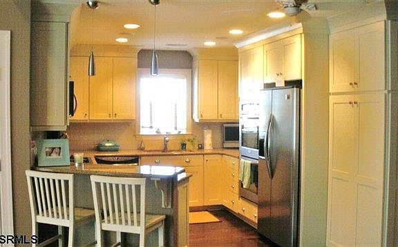 3rd image of 118 N Monroe Ave APT B
