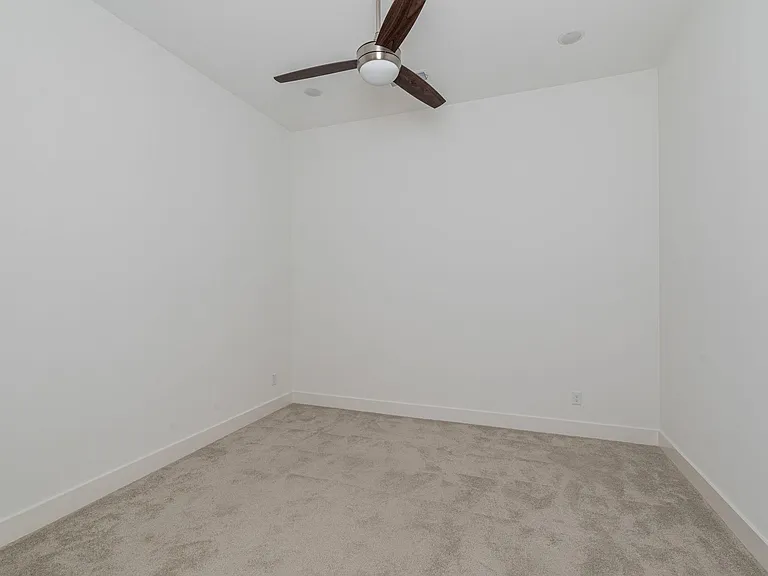 720 Wycliffe Dr — Photo 15