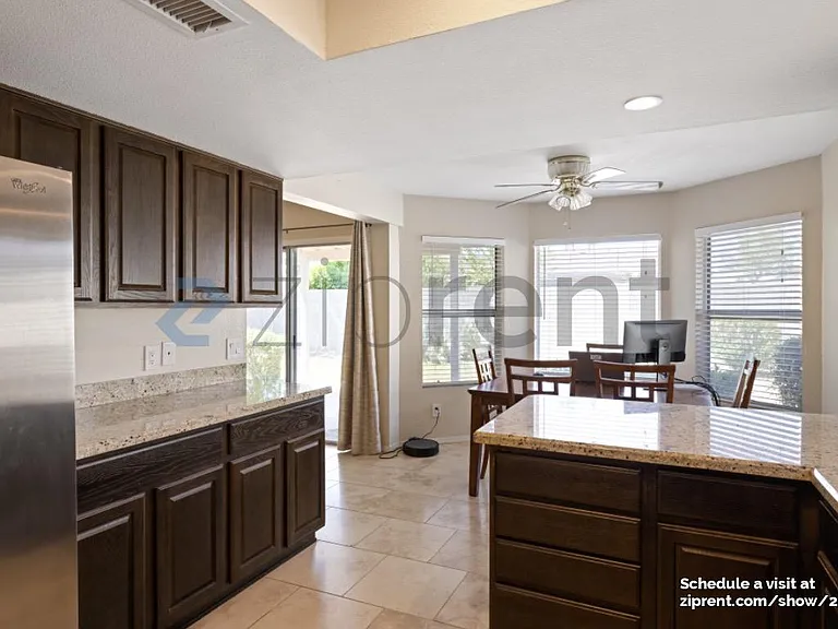 3858 E Dahlia Dr — Photo 7
