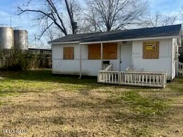 203 Vaughn St, Batesville, MS 38606